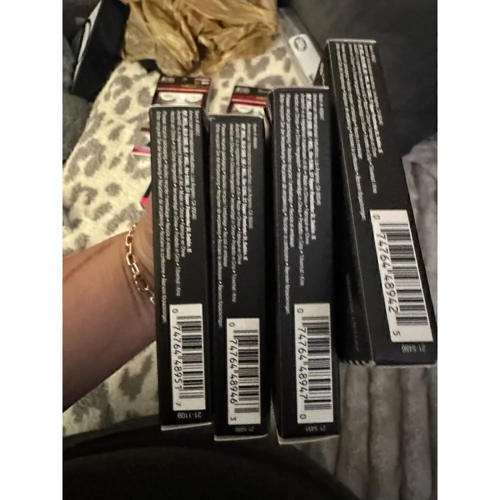 Beauty/makeup magentic eyelash lot- nip/nib ardell  4x bundle./lot